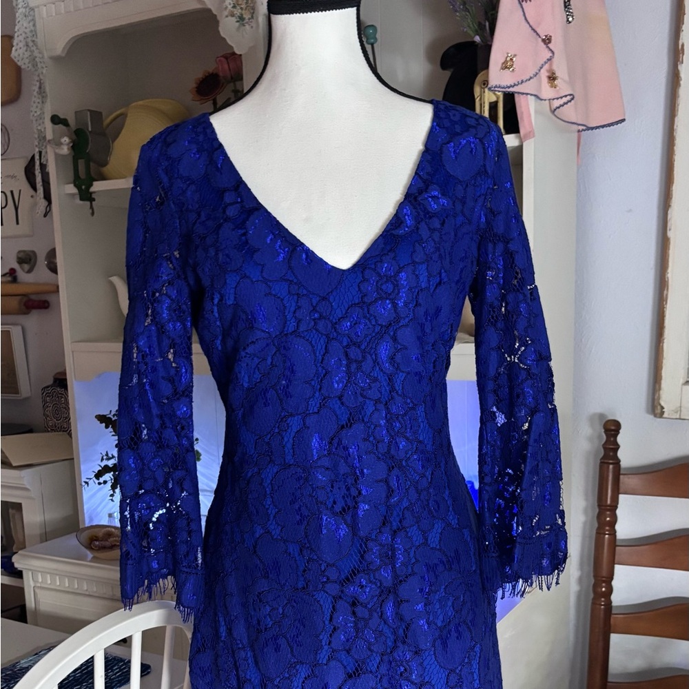 Belle Badgley Mischka Blue Lace Sheath Dress  size 6